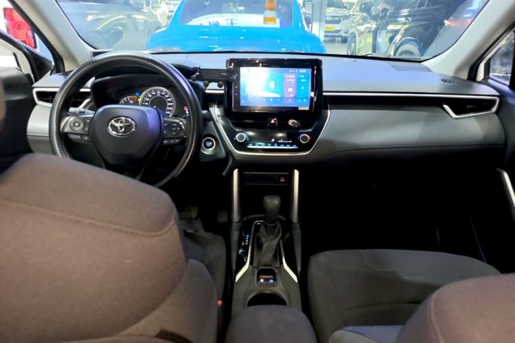 Used Toyota Corolla Cross 2022 2.0L Elite Edition Center Console