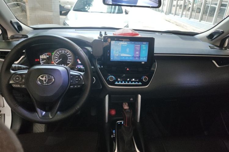 Used Toyota Corolla Cross 2022 2.0L Elite Edition Center Console
