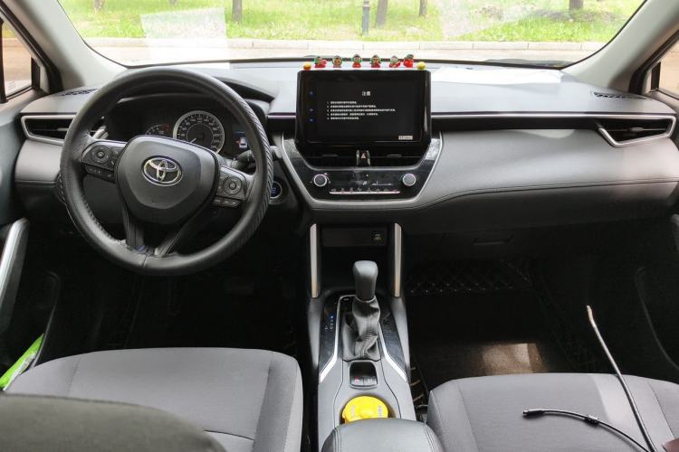 Used Toyota Corolla Cross 2022 2.0L Elite Edition Center Console