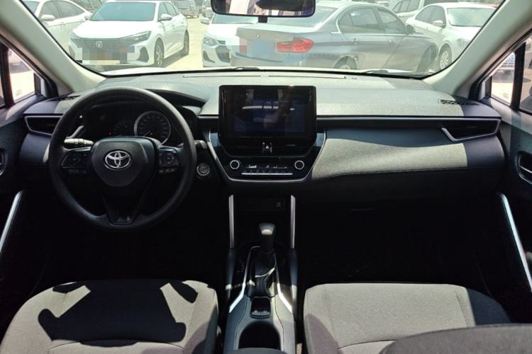 Used Toyota Corolla Cross 2022 2.0L Elite Edition Center Console