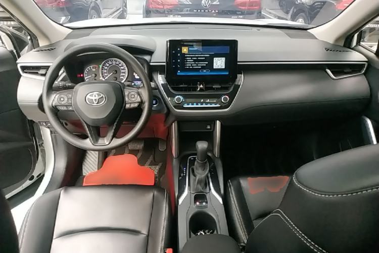 Used Toyota Corolla Cross 2022 2.0L Elite Edition Center Console