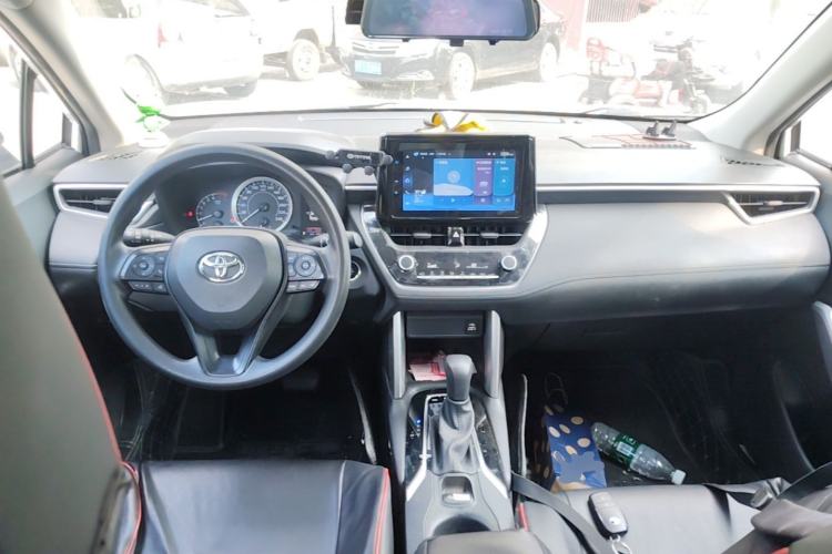 Used Toyota Corolla Cross 2022 2.0L Elite Edition Center Console