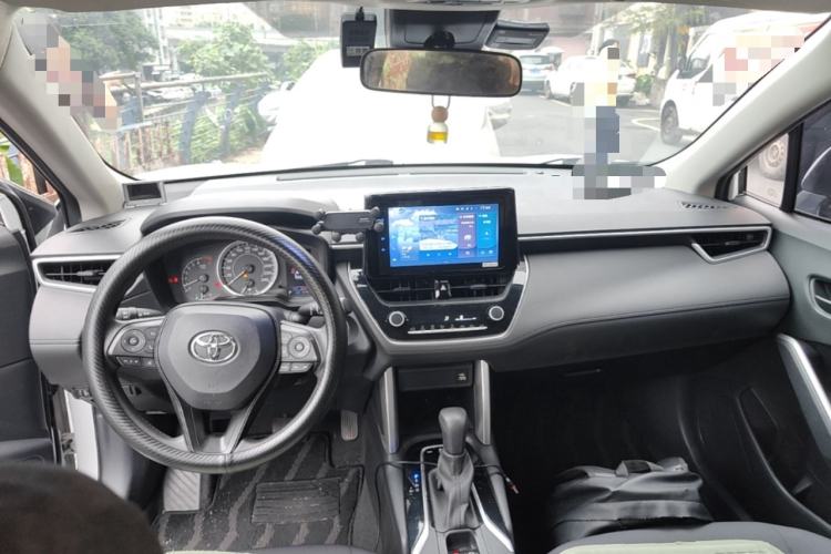 Used Toyota Corolla Cross 2022 2.0L Elite Edition Center Console