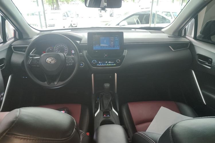 Used Toyota Corolla Cross 2022 2.0L Elite Edition Center Console