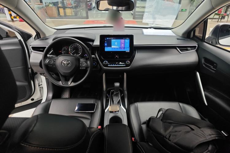 Used Toyota Corolla Cross 2022 2.0L Elite Edition Center Console