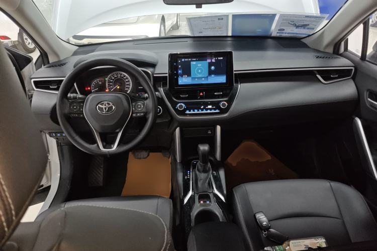 Used Toyota Corolla Cross 2022 2.0L Deluxe Edition Center Console