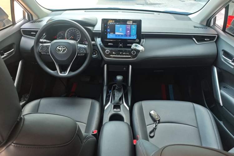 Used Toyota Corolla Cross 2022 2.0L Luxury Edition Center Console