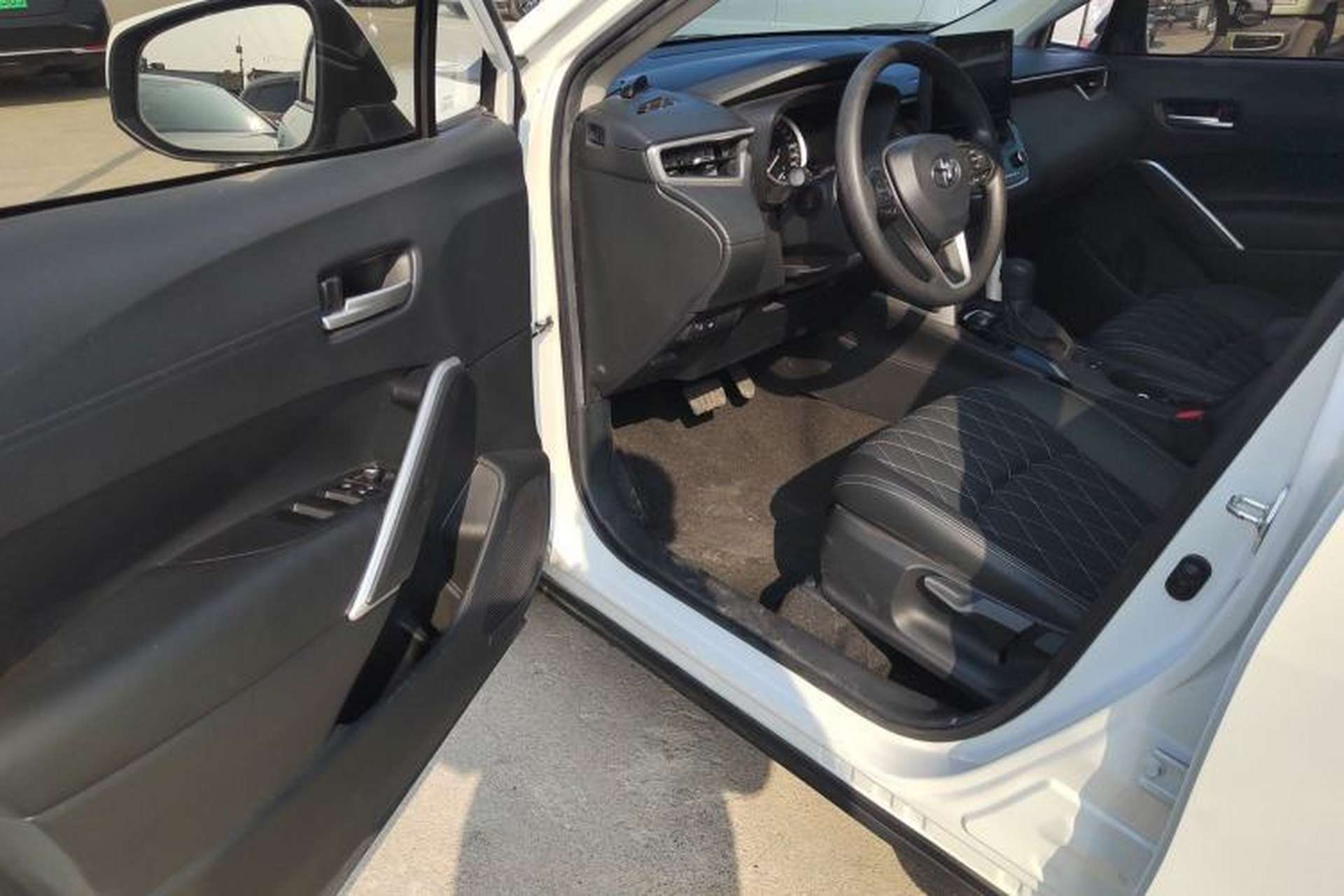 Used Toyota Corolla Cross 2022 2.0L Luxury Edition Driver Seat