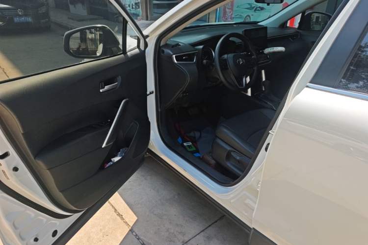 Used Toyota Corolla Cross 2022 2.0L Luxury Edition Driver Seat