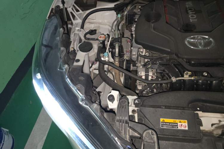 Used Toyota Corolla Cross 2022 2.0L Luxury Edition Engine Bay Right