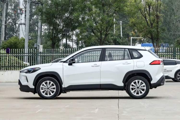 Used Toyota Corolla Cross 2022 2.0L Pioneer Edition Exterior 4