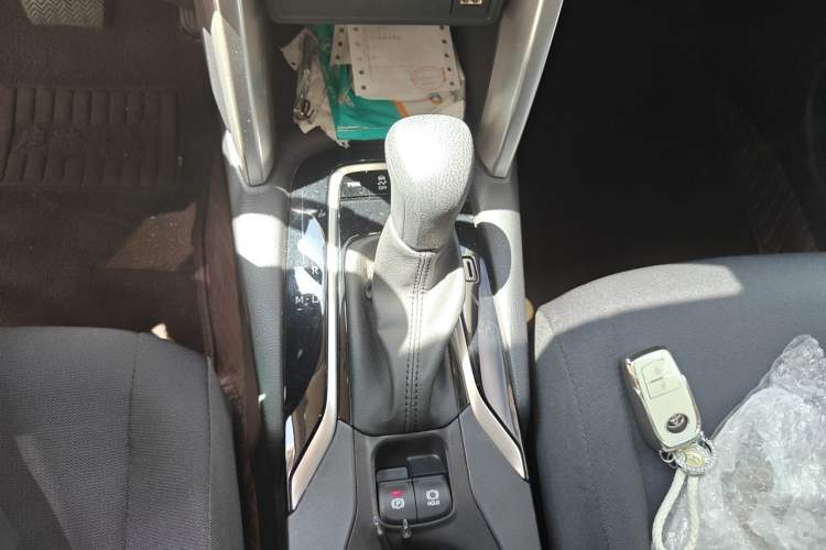 Used Toyota Corolla Cross 2022 2.0L Pioneer Edition Gear Lever