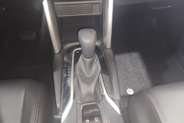 Used Toyota Corolla Cross 2022 2.0L Pioneer Edition Gear Lever