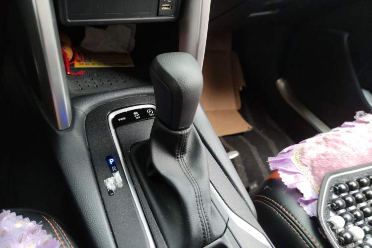 Used Toyota Corolla Cross 2022 2.0L Elite Edition Gear Lever