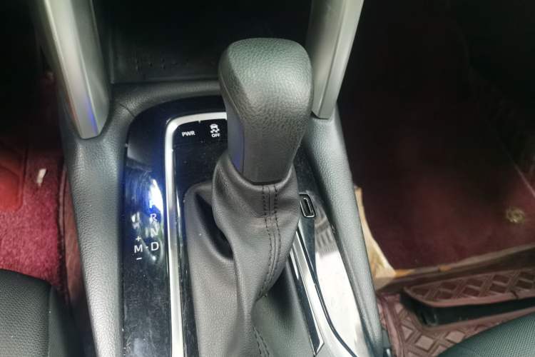 Used Toyota Corolla Cross 2022 2.0L Pioneer Edition Gear Lever