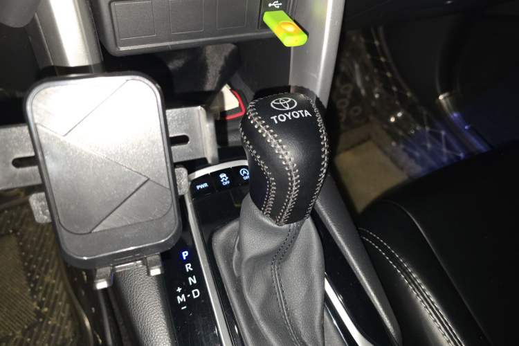 Used Toyota Corolla Cross 2022 2.0L Luxury Edition Gear Lever