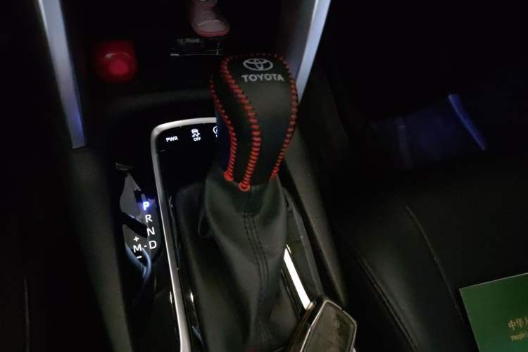 Used Toyota Corolla Cross 2022 2.0L Elite Edition Gear Lever