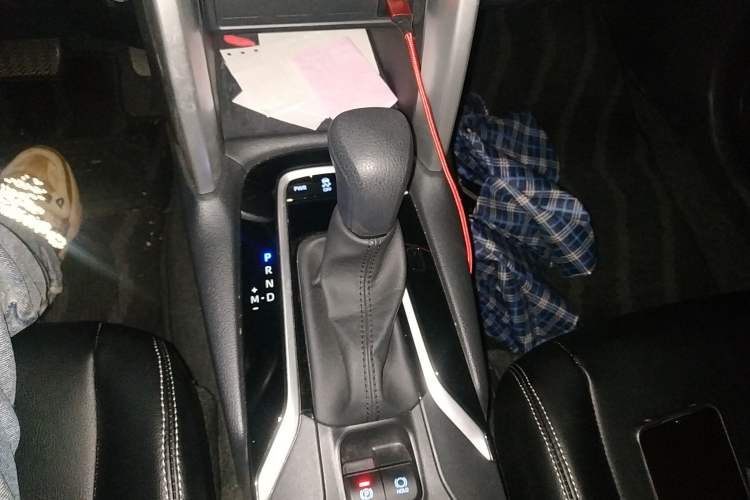 Used Toyota Corolla Cross 2022 2.0L Elite Edition Gear Lever