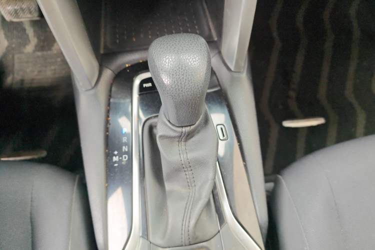 Used Toyota Corolla Cross 2022 2.0L Elite Edition Gear Lever