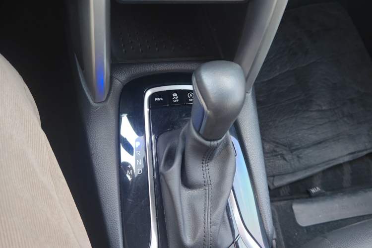 Used Toyota Corolla Cross 2022 2.0L Deluxe Edition Gear Lever