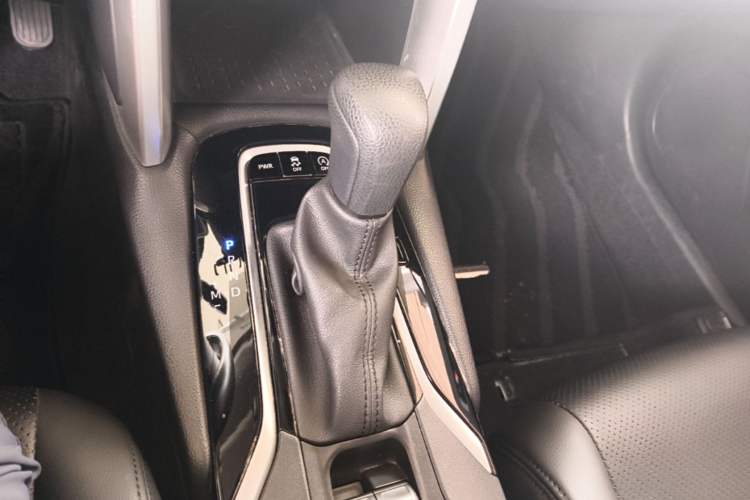 Used Toyota Corolla Cross 2022 2.0L Pioneer Edition Gear Lever