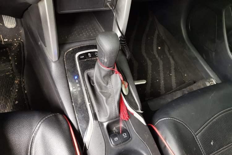 Used Toyota Corolla Cross 2022 2.0L Elite Edition Gear Lever