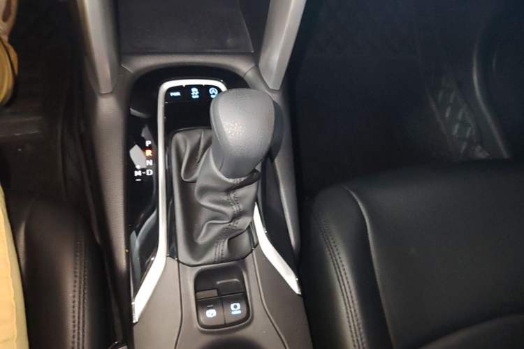 Used Toyota Corolla Cross 2022 2.0L Pioneer Edition Gear Lever