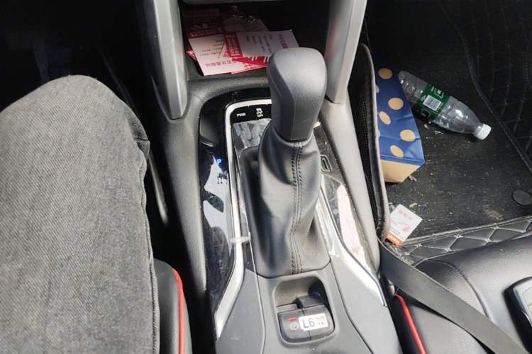 Used Toyota Corolla Cross 2022 2.0L Elite Edition Gear Lever