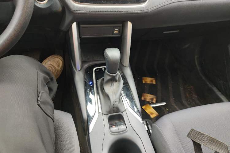Used Toyota Corolla Cross 2022 2.0L Elite Edition Gear Lever