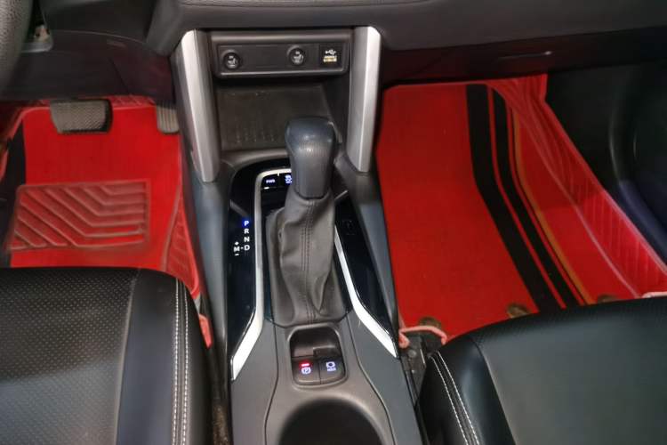 Used Toyota Corolla Cross 2022 2.0L Elite Edition Gear Lever