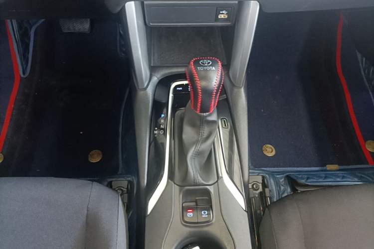 Used Toyota Corolla Cross 2022 2.0L Elite Edition Gear Lever