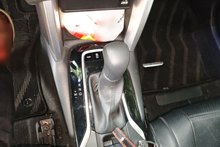 Used Toyota Corolla Cross 2022 2.0L Luxury Edition Gear Lever