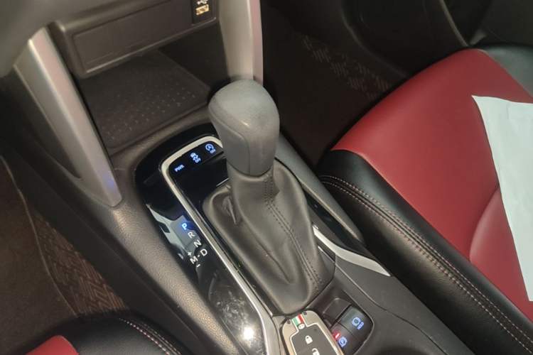 Used Toyota Corolla Cross 2022 2.0L Elite Edition Gear Lever