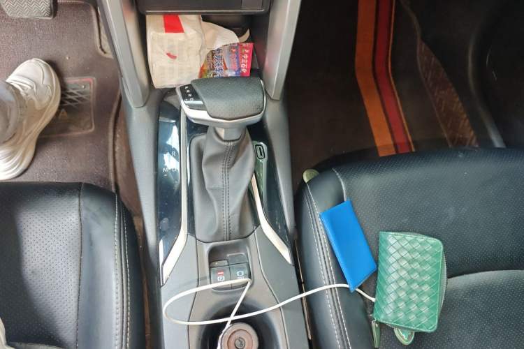 Used Toyota Corolla Cross 2022 2.0L Pioneer Edition Gear Lever