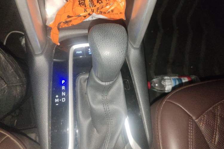Used Toyota Corolla Cross 2022 2.0L Elite Edition Gear Lever
