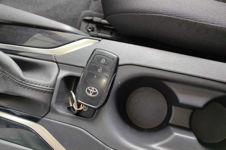 Used Toyota Corolla Cross 2022 2.0L Elite Edition Interior 1