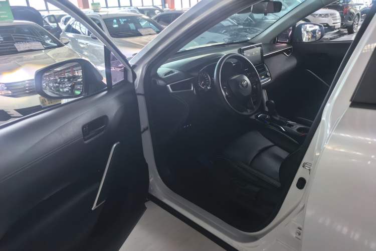 Used Toyota Corolla Cross 2022 2.0L Elite Edition Interior 1