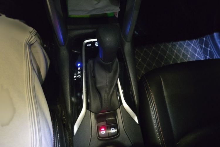 Used Toyota Corolla Cross 2022 2.0L Elite Edition Interior 3