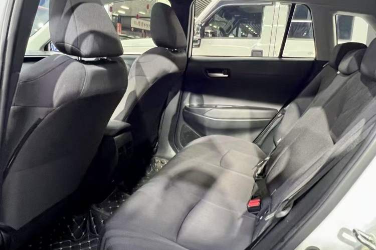 Used Toyota Corolla Cross 2022 2.0L Luxury Edition Interior 3