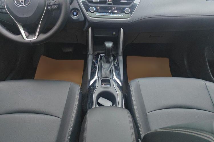 Used Toyota Corolla Cross 2022 2.0L Deluxe Edition Interior 4