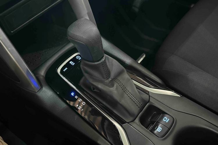 Used Toyota Corolla Cross 2022 2.0L Luxury Edition Interior 5