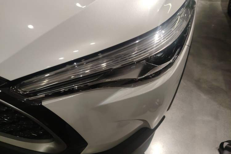 Used Toyota Corolla Cross 2022 2.0L Luxury Edition Left Front Headlight