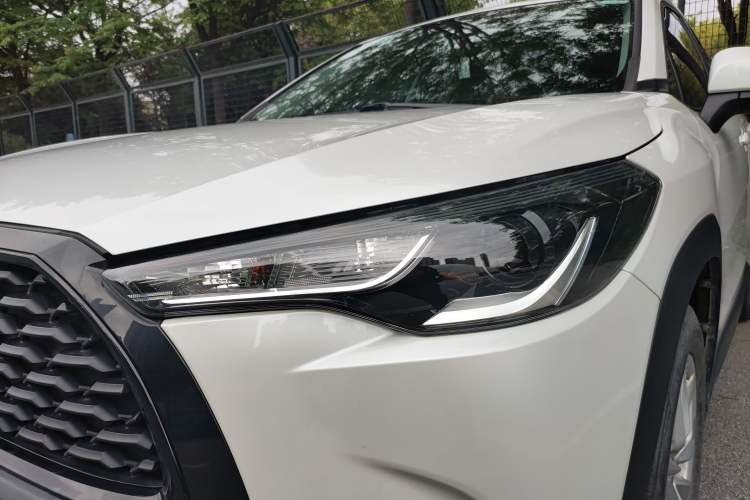 Used Toyota Corolla Cross 2022 2.0L Pioneer Edition Left Front Headlight