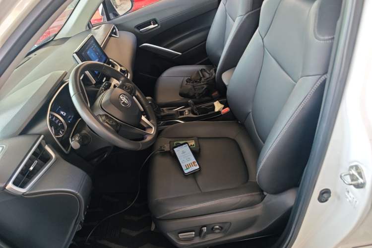 Used Toyota Corolla Cross 2022 2.0L Deluxe Edition Left Front Seat