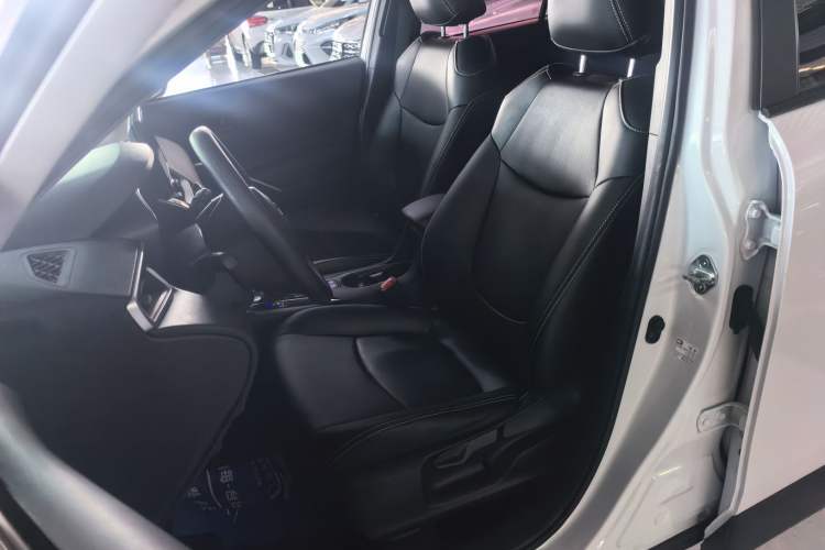 Used Toyota Corolla Cross 2022 2.0L Elite Edition Left Front Seat