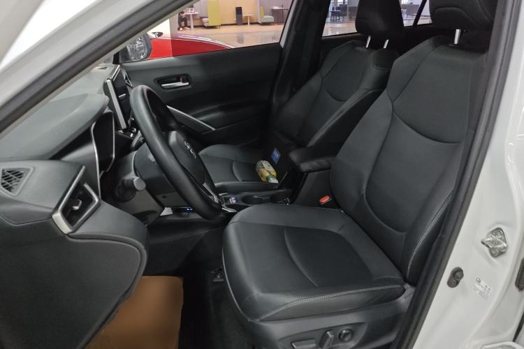 Used Toyota Corolla Cross 2022 2.0L Deluxe Edition Left Front Seat