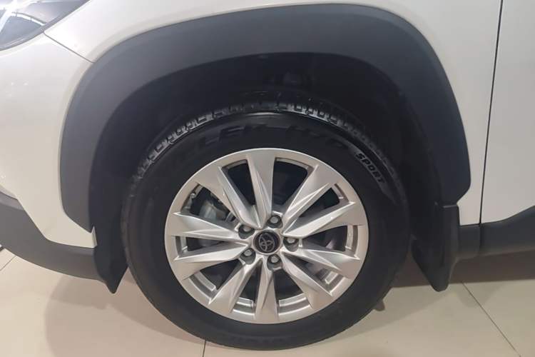 Used Toyota Corolla Cross 2022 2.0L Pioneer Edition Left Front Wheel Hub
