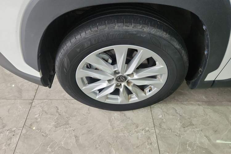 Used Toyota Corolla Cross 2022 2.0L Pioneer Edition Left Front Wheel Hub