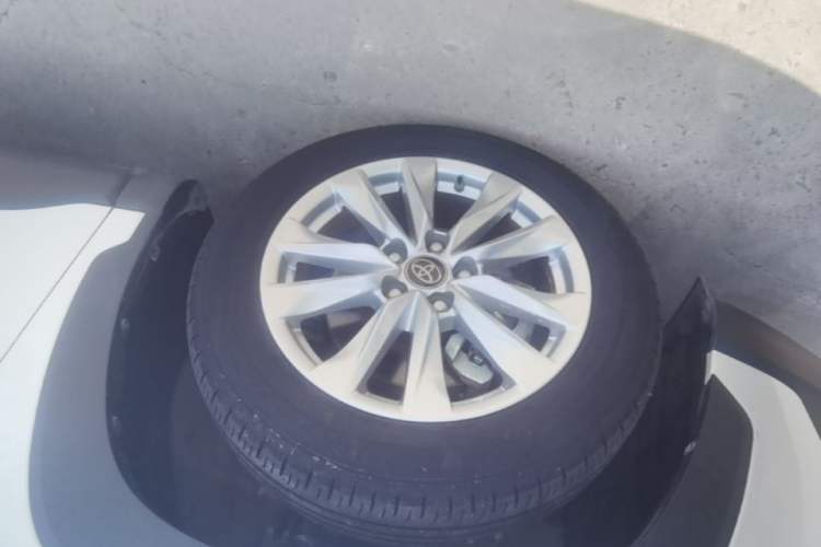 Used Toyota Corolla Cross 2022 2.0L Pioneer Edition Left Front Wheel Hub