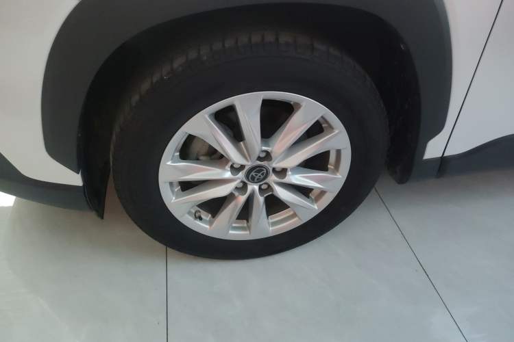Used Toyota Corolla Cross 2022 2.0L Elite Edition Left Front Wheel Hub